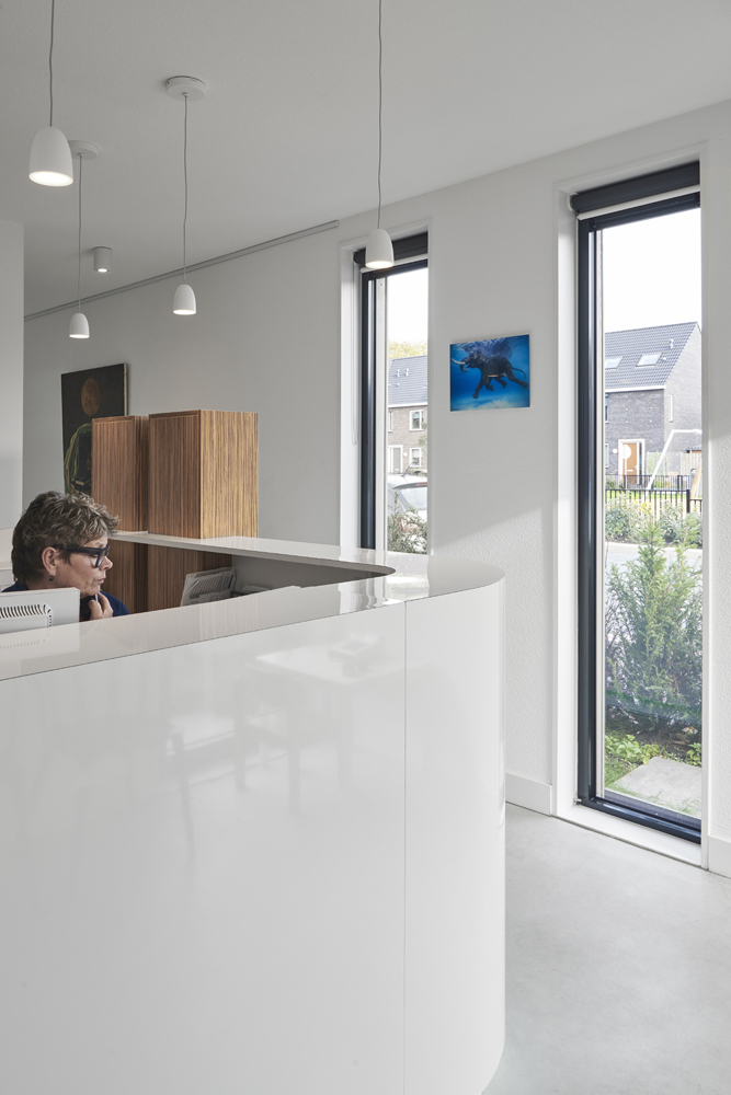 ENZO architectuur N interieur - Haarlemmermeer - Silo - Burgerveen - zakelijk - kantoor - nieuwbouw- Amsterdam - tandartspraktijk als kloeke kies - Emarald Dental